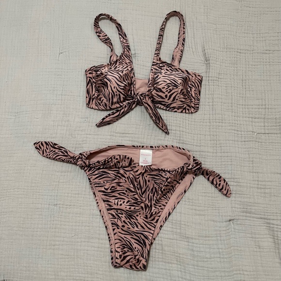 Target Bikini - Picture 2 of 7